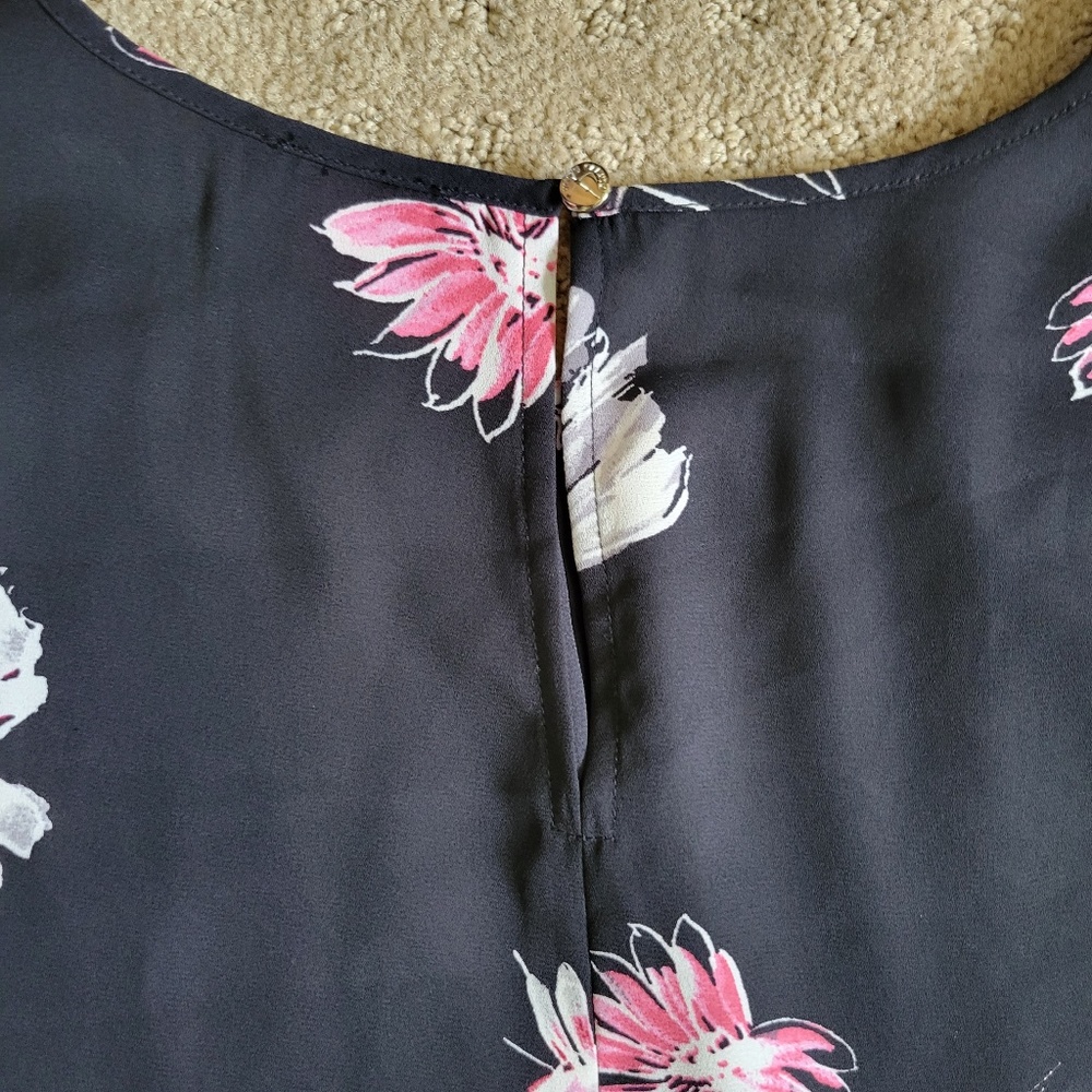 Vince Camuto Sheer Floral Accordion Sleeve Tunic Blouse Black Pink Size Small - Picture 7 of 12